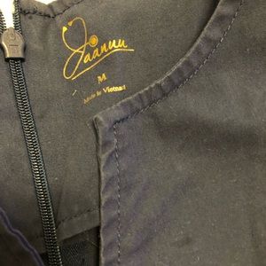 Jaanuu scrub top
